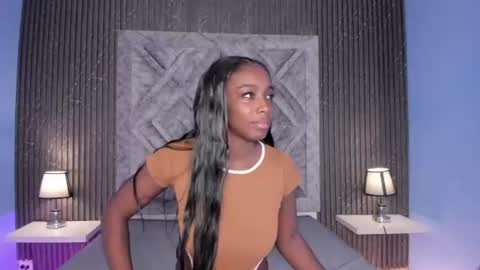 oshun_444 online show from July 18, 12:09 pm