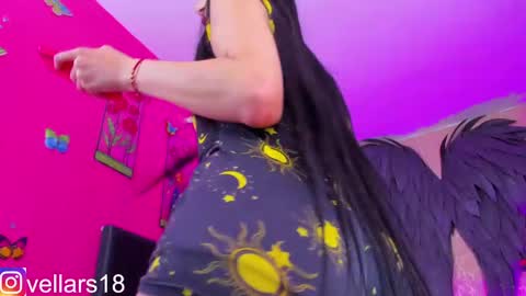 vella online show from December 19, 7:51 pm