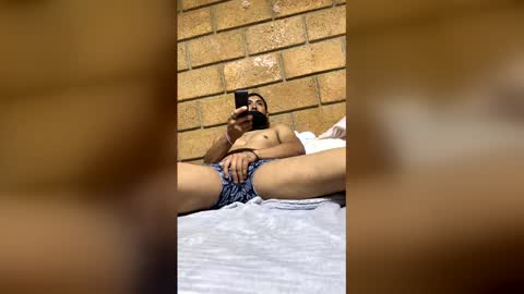 Os Osorioms online show from April 7, 1:17 am