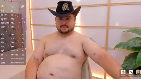 Snapshot of oso_gael chatting on May 30, 5:43 pm Bear Gael online show from May 30, 5:43 pm