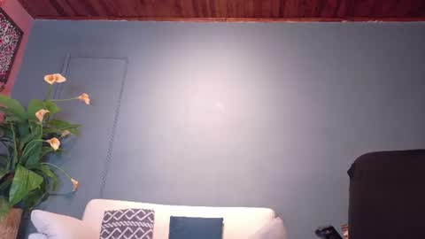 Snapshot of ostbot chatting on July 18, 1:43 am ostman online show from July 18, 1:43 am