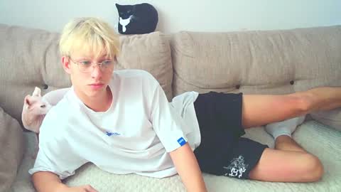 Ostin online show from December 6, 7:21 am