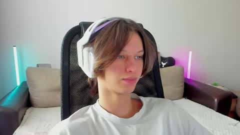 Ostin online show from February 2, 3:49 am