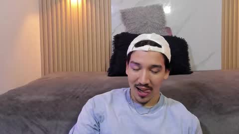 Otto Andrew online show from February 20, 8:31 pm