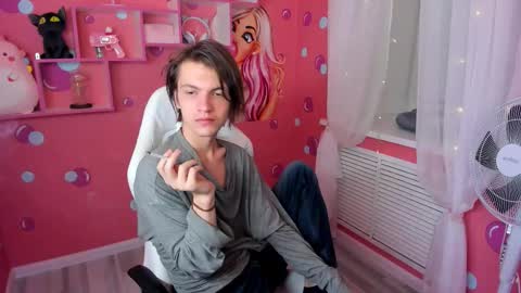 Snapshot of otto_williams chatting on September 28, 9:31 pm Otto online show from September 28, 9:31 pm