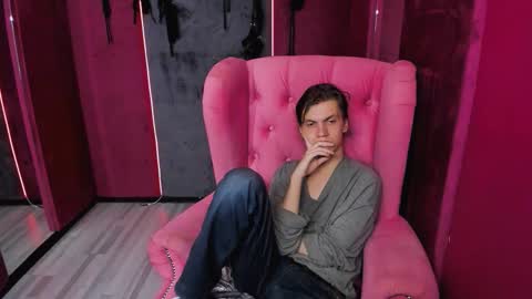 Snapshot of otto_williams chatting on October 7, 9:06 am Otto online show from October 7, 9:06 am