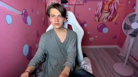 Snapshot of otto_williams chatting on October 10, 8:30 pm Otto online show from October 10, 8:30 pm