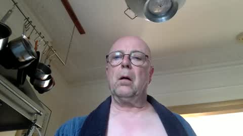 Snapshot of ottodick chatting on May 25, 7:25 am Otto online show from May 25, 7:25 am