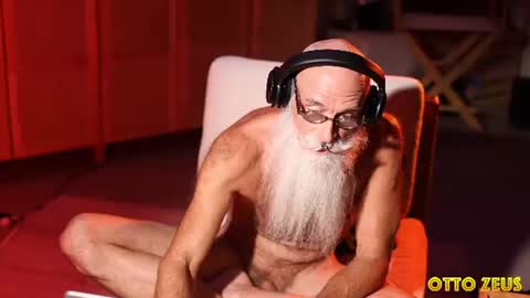 Snapshot of ottozeus chatting on July 19, 5:11 am Otto Zeus online show from July 19, 5:11 am