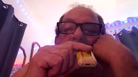 Snapshot of ou8124824 chatting on October 5, 9:02 pm ou8124824 online show from October 5, 9:02 pm