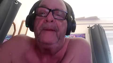 Snapshot of ou8124824 chatting on November 3, 4:58 am ou8124824 online show from November 3, 4:58 am