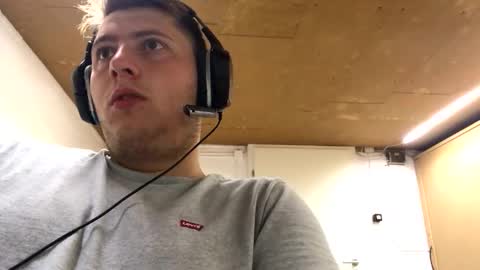 outflayd online show from October 20, 8:26 am