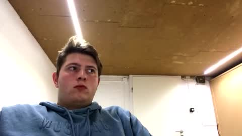 outflayd online show from December 15, 9:08 pm