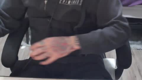 Snapshot of owax23 chatting on January 23, 2:23 am owax23 online show from January 23, 2:23 am