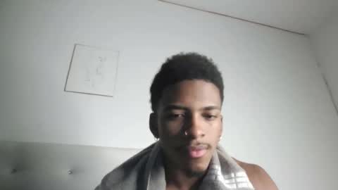 Snapshot of owen_222 chatting on December 3, 7:49 am Owen online show from December 3, 7:49 am