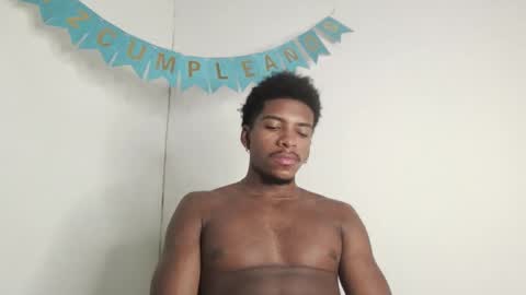 Snapshot of owen_222 chatting on March 12, 1:01 am Owen online show from March 12, 1:01 am