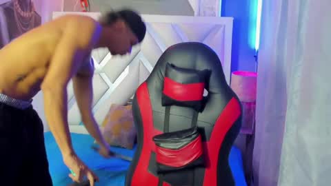 Snapshot of owen_blaze3 chatting on April 30, 12:17 am owen blaze online show from April 30, 12:17 am