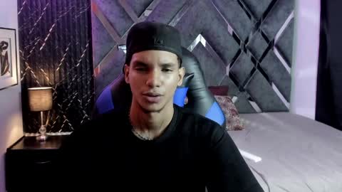 Snapshot of owen_blaze3 chatting on May 2, 3:22 am owen blaze online show from May 2, 3:22 am
