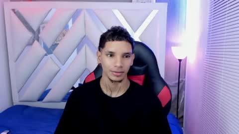 Snapshot of owen_blaze3 chatting on May 10, 11:43 pm owen blaze online show from May 10, 11:43 pm