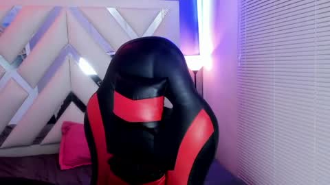 Snapshot of owen_blaze3 chatting on June 1, 3:19 am owen blaze online show from June 1, 3:19 am