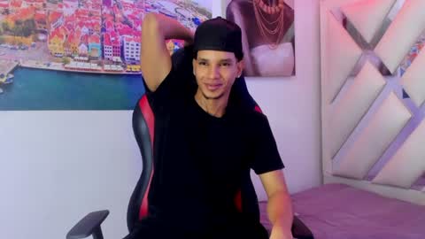 Snapshot of owen_blaze3 chatting on June 13, 3:37 am owen blaze online show from June 13, 3:37 am