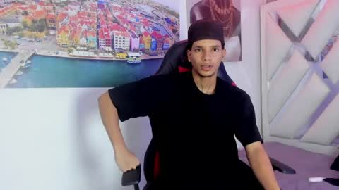 Snapshot of owen_blaze3 chatting on June 15, 3:20 am owen blaze online show from June 15, 3:20 am