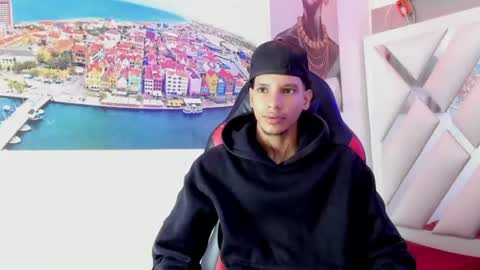 Snapshot of owen_blaze3 chatting on June 22, 3:19 am owen blaze online show from June 22, 3:19 am