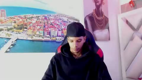 Snapshot of owen_blaze3 chatting on June 22, 3:25 am owen blaze online show from June 22, 3:25 am