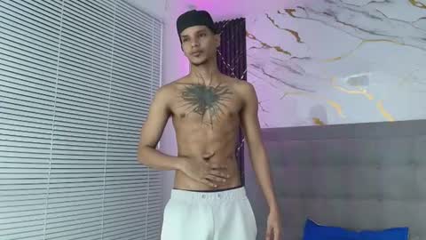 Snapshot of owen_blaze3 chatting on June 25, 3:39 am owen blaze online show from June 25, 3:39 am