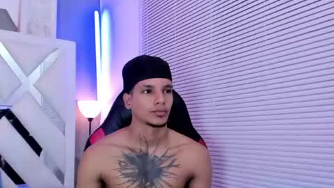 Snapshot of owen_blaze3 chatting on July 13, 3:09 am owen blaze online show from July 13, 3:09 am