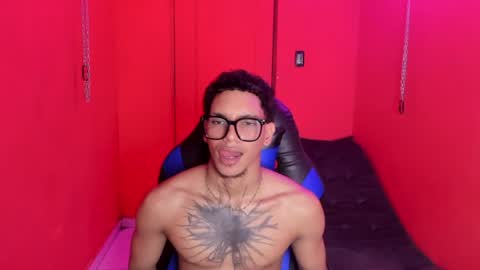 Snapshot of owen_blaze3 chatting on July 18, 3:33 am owen blaze online show from July 18, 3:33 am