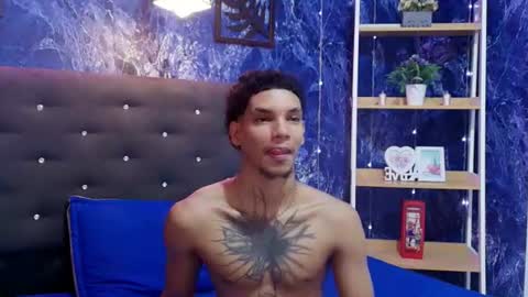 Snapshot of owen_blaze3 chatting on July 28, 10:53 pm owen blaze online show from July 28, 10:53 pm