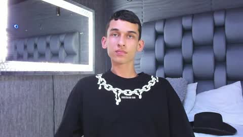 Snapshot of owen_stone1 chatting on February 20, 5:12 am owen_stone1 online show from February 20, 5:12 am