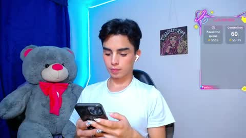 Snapshot of owenblue__ chatting on May 11, 5:35 am Owen Independent model online show from May 11, 5:35 am
