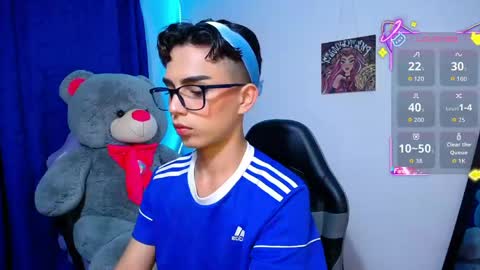 Snapshot of owenblue__ chatting on May 21, 9:16 am Owen Independent model online show from May 21, 9:16 am