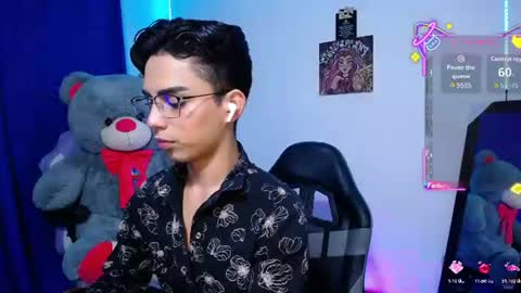 Snapshot of owenblue__ chatting on June 16, 12:35 am Owen Independent model online show from June 16, 12:35 am