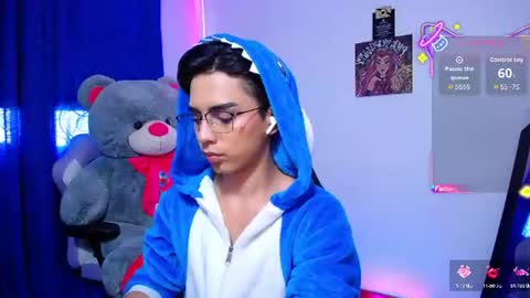 Owen  Independent model  online show from June 25, 1:48 pm