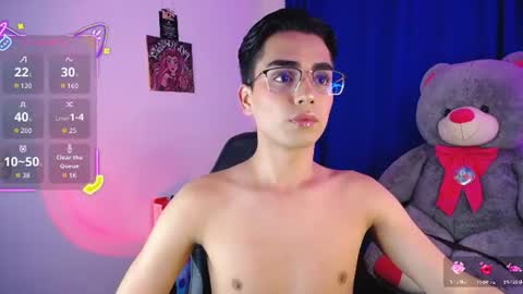 Owen  Independent model  online show from July 23, 7:50 am
