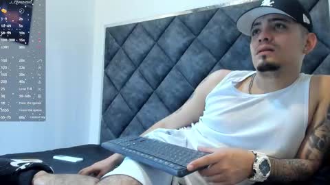 O W E N - S T O N E online show from November 15, 1:18 pm