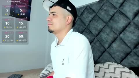 O W E N - S T O N E online show from November 25, 12:16 pm