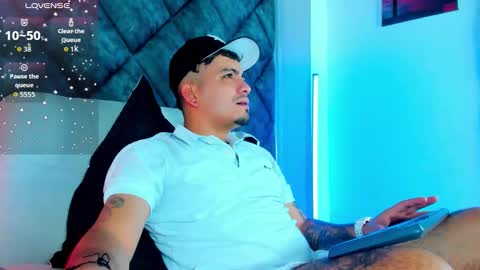 O W E N - S T O N E online show from December 3, 12:36 pm