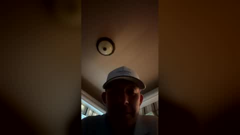 Snapshot of owliecat chatting on May 17, 4:36 pm owliecat online show from May 17, 4:36 pm