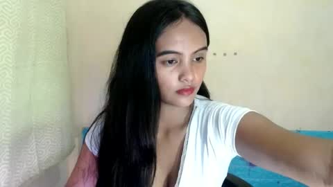 Snapshot of oxana_wetpussy chatting on July 7, 6:38 am oxana_wetpussy online show from July 7, 6:38 am