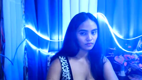 Snapshot of oxana_wetpussy chatting on July 10, 6:50 am oxana_wetpussy online show from July 10, 6:50 am
