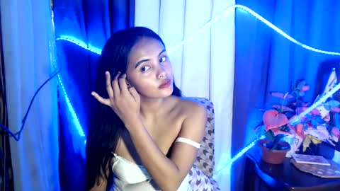 Snapshot of oxana_wetpussy chatting on July 16, 6:52 am oxana_wetpussy online show from July 16, 6:52 am