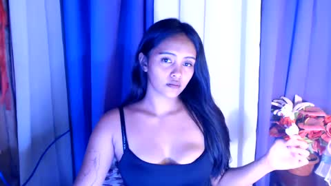 Snapshot of oxana_wetpussy chatting on August 8, 9:55 am oxana_wetpussy online show from August 8, 9:55 am