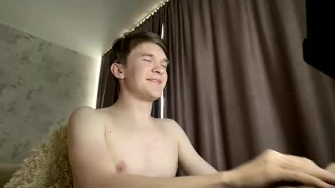 Snapshot of oydikey chatting on March 5, 10:33 am Oydin online show from March 5, 10:33 am