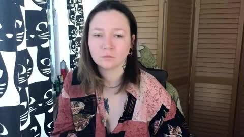 Snapshot of ozalin chatting on June 5, 12:22 pm ozalin online show from June 5, 12:22 pm
