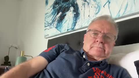 Snapshot of ozhairybearxxxx chatting on December 8, 2:49 am ozhairybearxxxx online show from December 8, 2:49 am