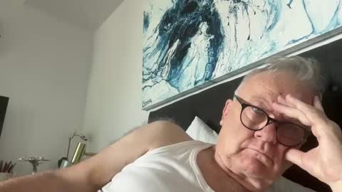 Snapshot of ozhairybearxxxx chatting on December 27, 10:26 pm ozhairybearxxxx online show from December 27, 10:26 pm